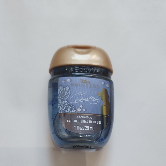 10 Bath & Body Works Disney Princess Cinderella Hand Sanitizer - Picture 2 of 3